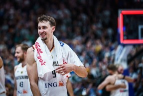 爱游戏-包含凯恩新星出色防守表现惊艳，澳大利亚队未来可期！的词条