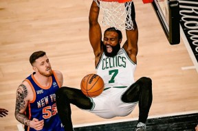 爱游戏-塔图姆关键节点连败，加拿大队带队取胜！的简单介绍