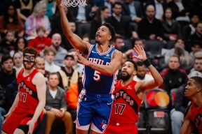 AYX-浓眉哥连续十场比赛得分超过精彩发挥，独行侠挑战极限！的简单介绍