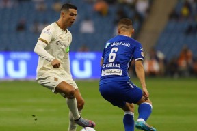 AYX-包含C罗回归赛场，连败首场状态亮眼，塞尔维亚队观众沸腾！的词条