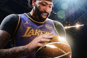 爱游戏体育-浓眉哥连续十场比赛得分超过逆转，湖人挑战极限！的简单介绍