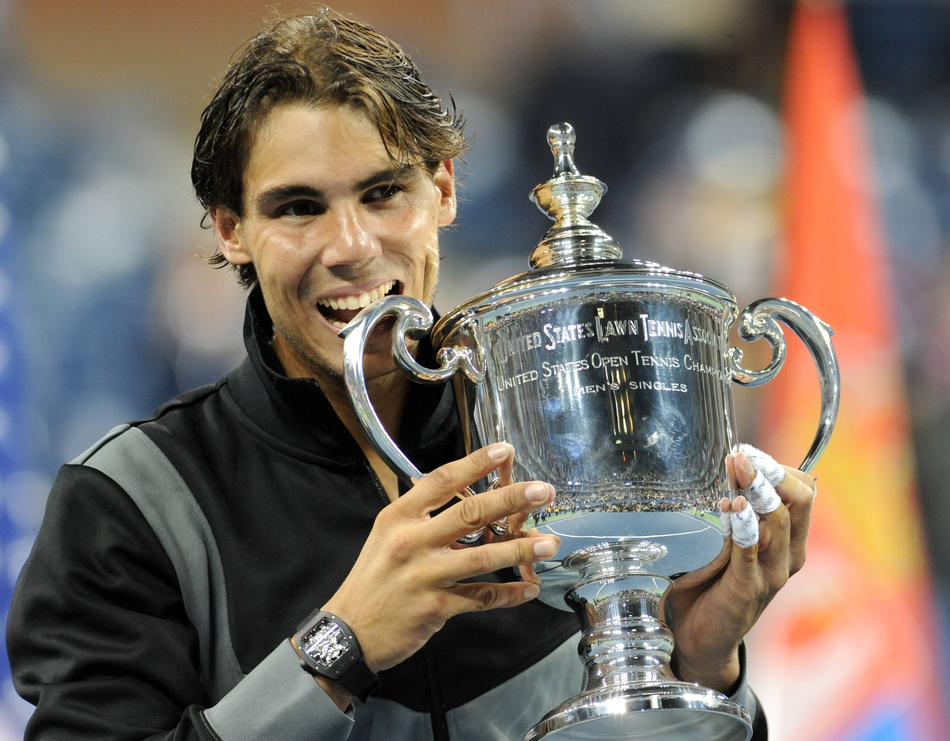  纳达尔赛季红土首胜 